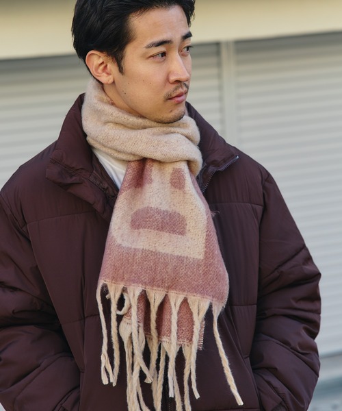 BEAMS HEART(ビームスハート)の「【ユニセックス】B-HEART ロゴ シャギーマフラー(マフラー・メンズ・ブラック/ベージュ・ONE SIZE)」の12枚目の写真