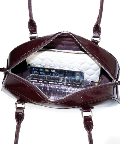 cache cache（カシュ カシュ）の「カシュカシュ cachecache / 横長エナメルボストン（ボストンバッグ・レディース・ブラック/ワインレッド/ライトグレー・FREE）」の18枚目の写真