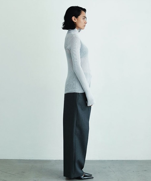 ETRE TOKYO(エトレトウキョウ)の「SANTEシルクカシミヤハイネックニットプルオーバー(ニット/セーター・レディース・ブラウン/ブルー/アイボリー・FREE)」の8枚目の写真