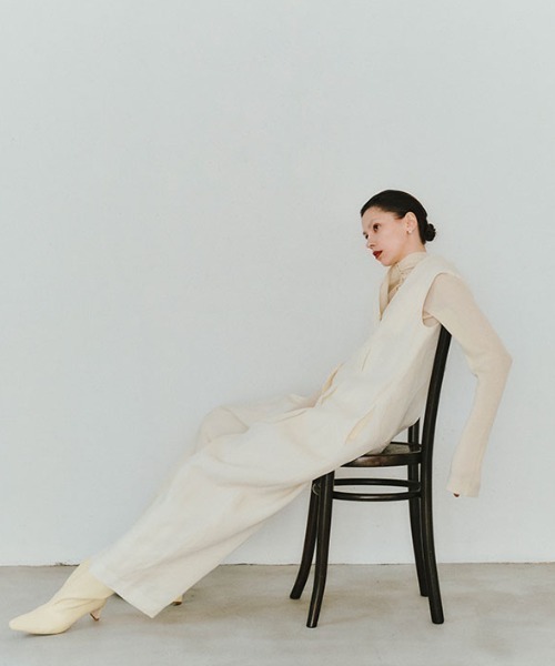 ETRE TOKYO(エトレトウキョウ)の「SANTEシルクカシミヤハイネックニットプルオーバー(ニット/セーター・レディース・ブラウン/ブルー/アイボリー・FREE)」の17枚目の写真