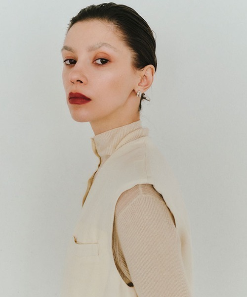 ETRE TOKYO(エトレトウキョウ)の「SANTEシルクカシミヤハイネックニットプルオーバー(ニット/セーター・レディース・ブラウン/ブルー/アイボリー・FREE)」の12枚目の写真