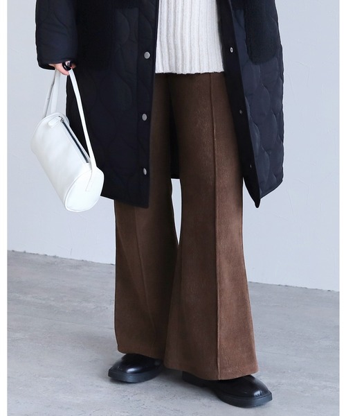 reca（レカ）の「コーデュロイ裏フリースフレアパンツ（その他パンツ・レディース・アイボリー/ブラック/ブラウン/モカ・M）」の3枚目の写真