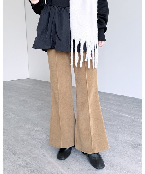 reca（レカ）の「コーデュロイ裏フリースフレアパンツ（その他パンツ・レディース・アイボリー/ブラック/ブラウン/モカ・M）」の4枚目の写真