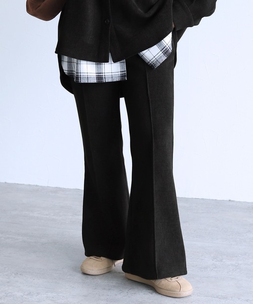 reca（レカ）の「コーデュロイ裏フリースフレアパンツ（その他パンツ・レディース・アイボリー/ブラック/ブラウン/モカ・M）」の14枚目の写真