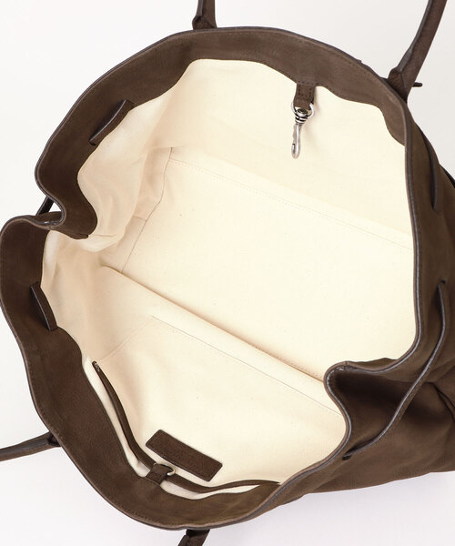 Scrap Book（スクラップブック）の「【MARGESHERWOOD】GRANDMA BAG LARGE_hush nubuck（ショルダーバッグ・レディース・ブラウン・FREE）」の2枚目の写真