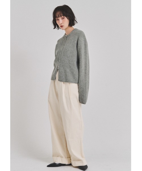 FMiBL（ファミル）の「コーデュロイワイドパンツ（その他パンツ・レディース・ブラウン/オフホワイト/ブラック・SMALL/MEDIUM）」の4枚目の写真