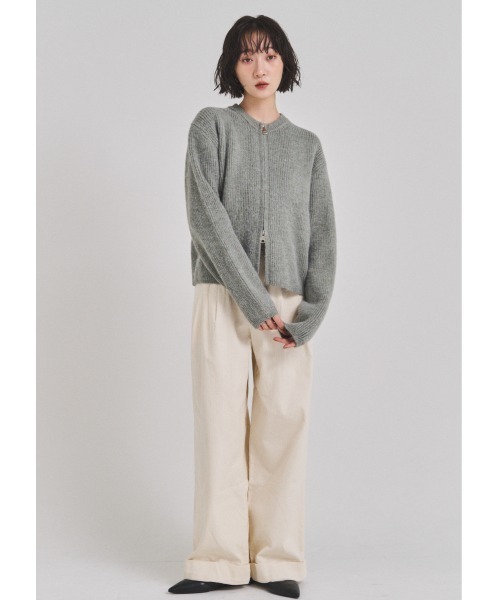 FMiBL（ファミル）の「コーデュロイワイドパンツ（その他パンツ・レディース・ブラウン/オフホワイト/ブラック・SMALL/MEDIUM）」の5枚目の写真