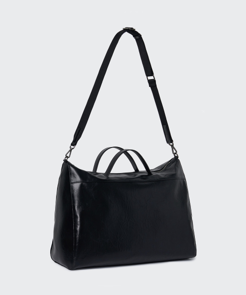 MUSINSA STANDARD（ムシンサスタンダード）の「クリンクルシンセティックレザー ホライゾンビッグトートバッグ [ブラック]（ボストンバッグ・レディース・その他・FREE）」の2枚目の写真