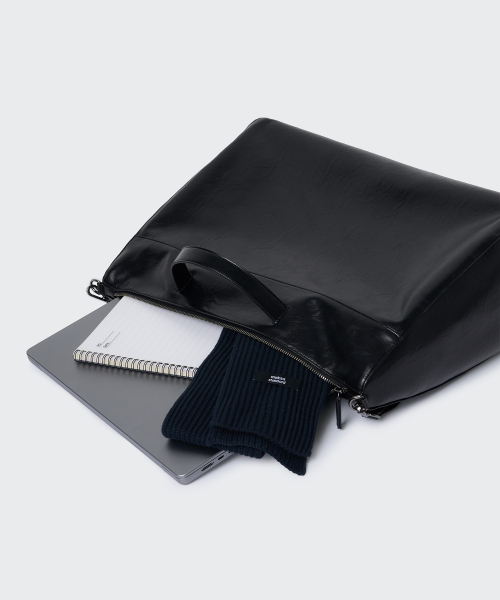 MUSINSA STANDARD（ムシンサスタンダード）の「クリンクルシンセティックレザー ホライゾンビッグトートバッグ [ブラック]（ボストンバッグ・レディース・その他・FREE）」の9枚目の写真