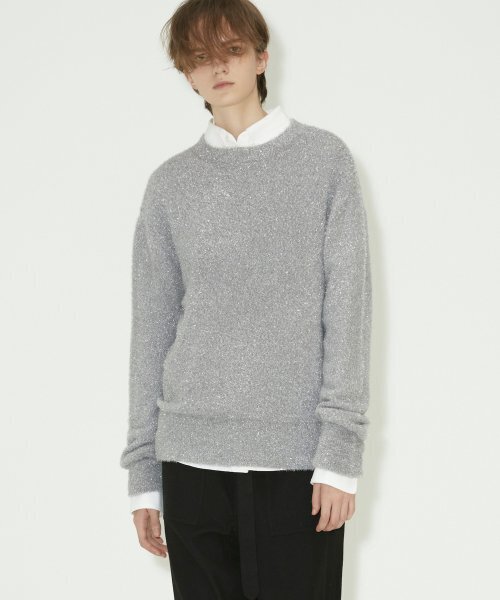 Metal Round Knit — серый вязаный джемпер с металлизированной нитью