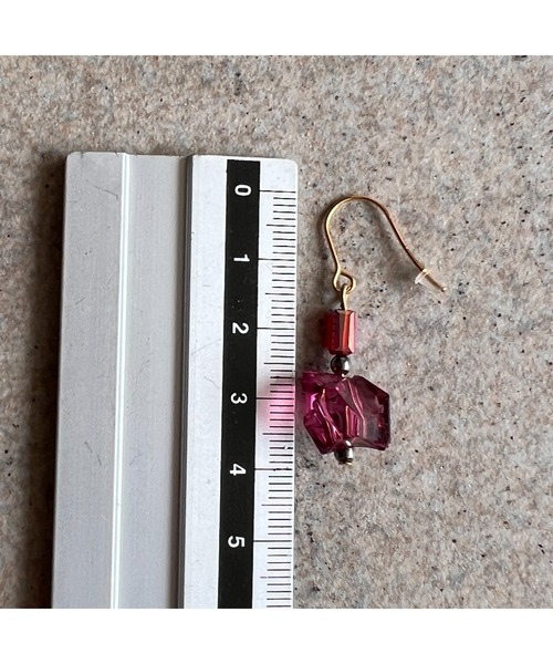 tone（トーン）の「【-lensa-】氷のようなピアス２(MA)（ピアス（両耳用）・レディース・レッド・FREE）」の3枚目の写真