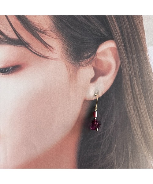 tone（トーン）の「【-lensa-】氷のようなピアス２(MA)（ピアス（両耳用）・レディース・レッド・FREE）」の4枚目の写真
