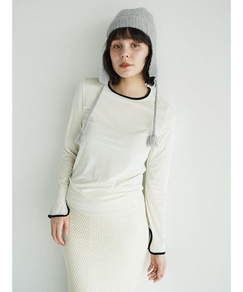 FIKA.(フィーカ)の「Piping crew neck pullover(Tシャツ/カットソー・レディース・ブラック/ホワイト系/ブラウン・MEDIUM)」の10枚目の写真