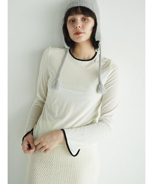 FIKA.(フィーカ)の「Piping crew neck pullover(Tシャツ/カットソー・レディース・ブラック/ホワイト系/ブラウン・MEDIUM)」の1枚目の写真