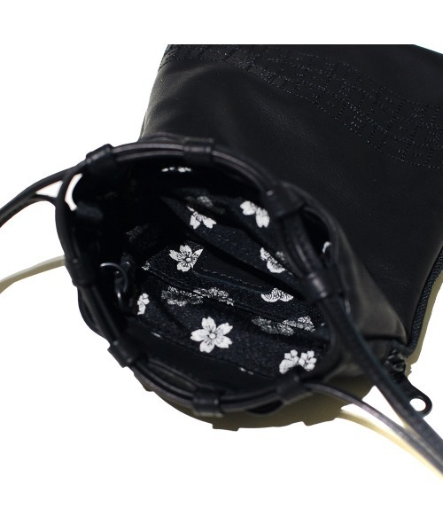 yorozu（ヨロズ）の「yorozu CTS KINCHAKU ARCHIVE EDITION (111YZ110)（ハンドバッグ・メンズ・グレー系その他/ブラック・FREE）」の5枚目の写真