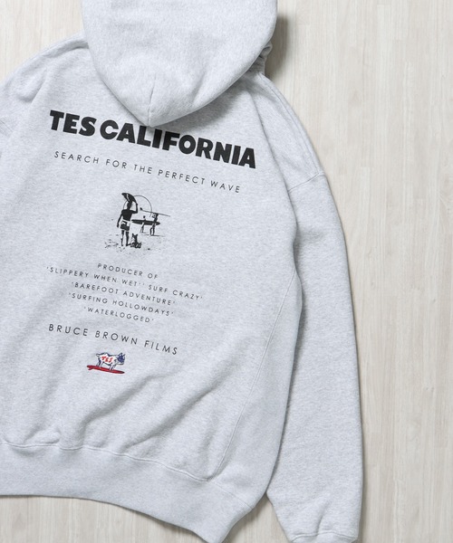 The Endless Summer（エンドレスサマー）の「THE ENDLESS SUMMER SWEAT PARKA / スウェットパーカー（パーカー・メンズ・ホワイト/ブラック/グレー・SMALL/MEDIUM/LARGE/X-LARGE）」の3枚目の写真