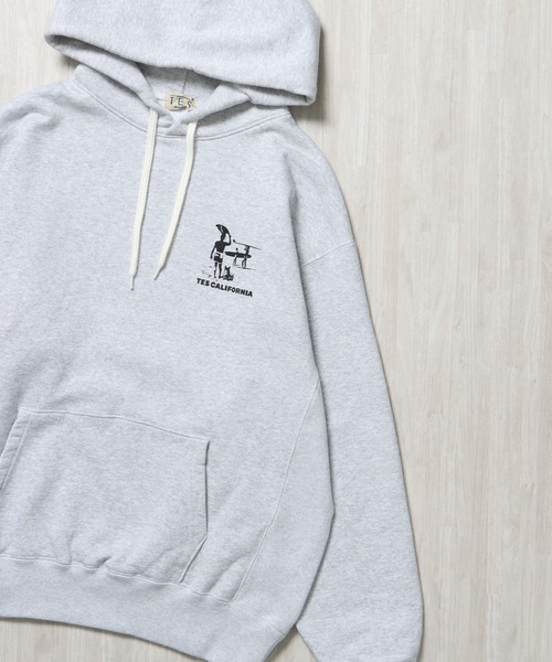 The Endless Summer（エンドレスサマー）の「THE ENDLESS SUMMER SWEAT PARKA / スウェットパーカー（パーカー・メンズ・ホワイト/ブラック/グレー・SMALL/MEDIUM/LARGE/X-LARGE）」の6枚目の写真