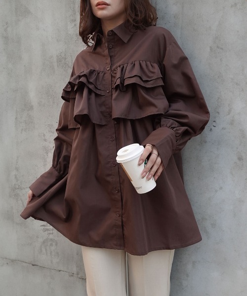 CORNERS（コーナーズ）の「ブロードフリルチュニックブラウス（シャツ/ブラウス・レディース・ブラック/チャコールグレー/ブラウン・M）」の3枚目の写真