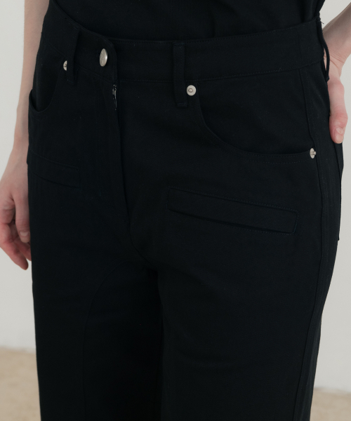 SSIN AND LEE(シンアンドリー)の「(W)ロアンバイカーディテールコットンパンツブラック(その他パンツ・レディース・その他・SMALL/X-SMALL)」の4枚目の写真