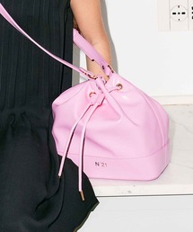 N°21（ヌメロ ヴェントゥーノ）の「N°21（ヌメロ ヴェントゥーノ）Kids & Junior 巾着ショルダーバッグ（ショルダーバッグ）」