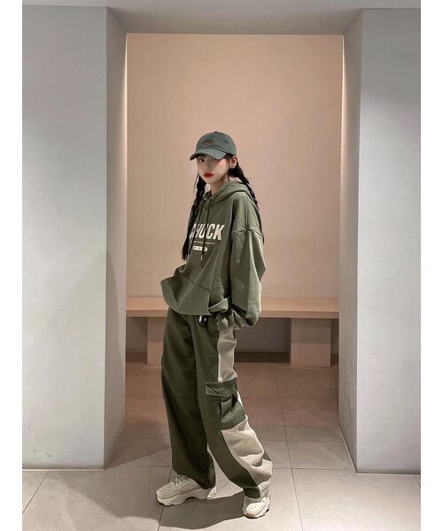 GRIMPER（グリンパー）の「プレッツェルベージュ（スニーカー・レディース・ベージュ・23cm）」の11枚目の写真