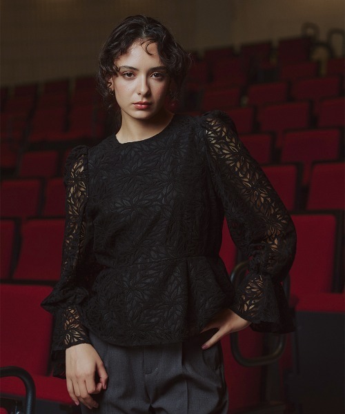 Callarus（カラルス）の「＜単品＞総レースペプラムデザインブラウス〔Callarus〕（シャツ/ブラウス・レディース・ホワイト/ブラック・S/M/L/LL/3L）」の14枚目の写真