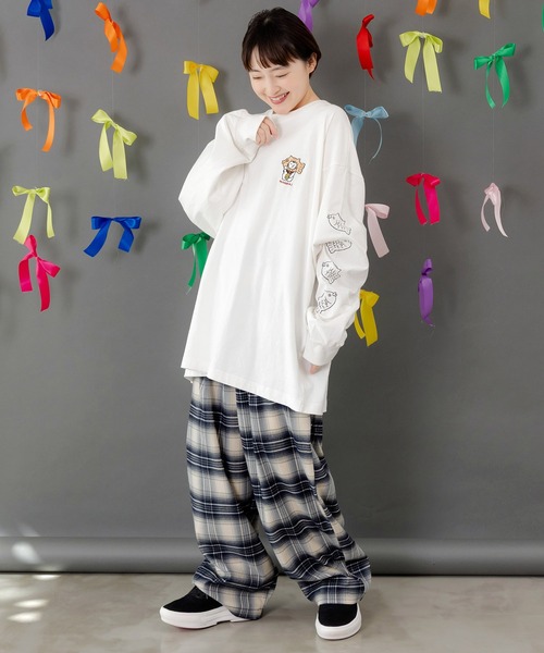 ScoLar Parity（スカラーパリティ）の「353137：タイ焼き招きネコ刺繍ロンT（Tシャツ/カットソー・レディース・オフホワイト/ブラック/ブルー・M）」の4枚目の写真