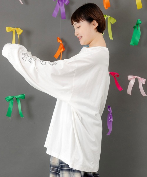 ScoLar Parity（スカラーパリティ）の「353137：タイ焼き招きネコ刺繍ロンT（Tシャツ/カットソー・レディース・オフホワイト/ブラック/ブルー・M）」の6枚目の写真