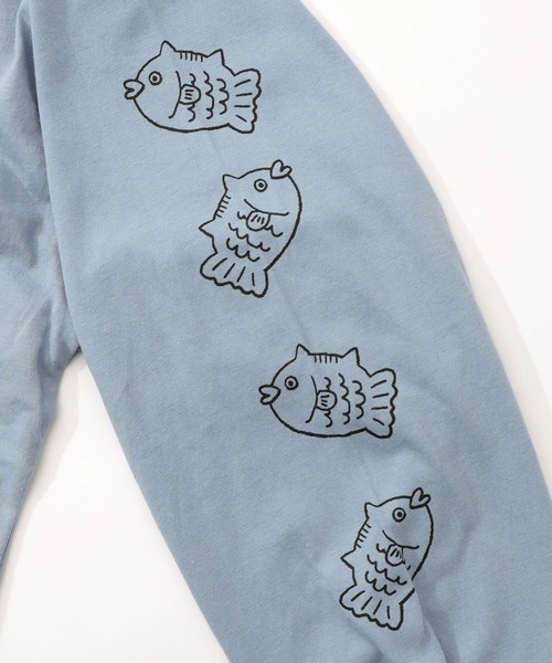 ScoLar Parity（スカラーパリティ）の「353137：タイ焼き招きネコ刺繍ロンT（Tシャツ/カットソー・レディース・オフホワイト/ブラック/ブルー・M）」の16枚目の写真