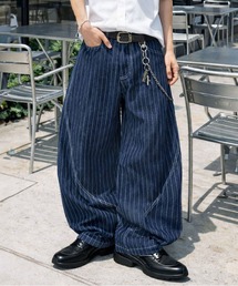 SPINNS（スピンズ）の「デニムバルーンカーブパンツ/ピンストライプ/ユニセックス（デニムパンツ）」