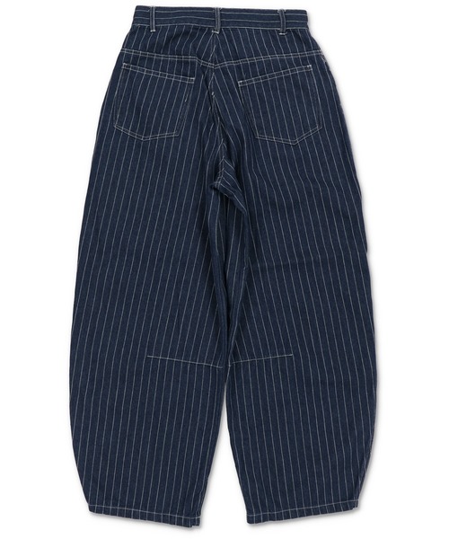 SPINNS（スピンズ）の「デニムバルーンカーブパンツ/ピンストライプ/ユニセックス（デニムパンツ・メンズ・ブラック/ネイビー・M/L）」の7枚目の写真