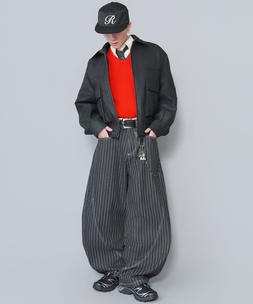 SPINNS（スピンズ）の「デニムバルーンパンツ/ピンストライプ/カーブシルエット/ユニセックス（デニムパンツ・メンズ・ブラック/ネイビー・M/L）」の18枚目の写真