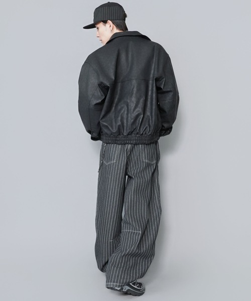 SPINNS（スピンズ）の「デニムバルーンパンツ/ピンストライプ/カーブシルエット/ユニセックス（デニムパンツ・メンズ・ブラック/ネイビー・M/L）」の20枚目の写真