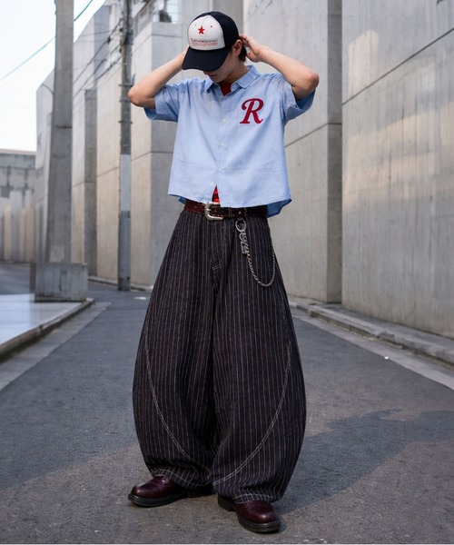 SPINNS（スピンズ）の「デニムバルーンパンツ/ピンストライプ/カーブシルエット/ユニセックス（デニムパンツ・メンズ・ブラック/ネイビー・M/L）」の13枚目の写真