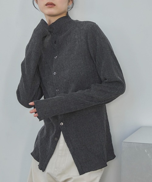 feepur（フェピュール）の「スタンドネックシャーリングシアーカーディガン（カーディガン/ボレロ・レディース・アイボリー/ブラック・MEDIUM）」の2枚目の写真