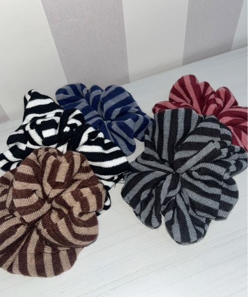 IMARI（イマリ）の「【 IMARI / イマリ 】 ボリューム ニット ストライプ シュシュ_（シュシュ・レディース・ブルー/グレー/ホワイト/ブラウン/ピンク・FREE）」の7枚目の写真