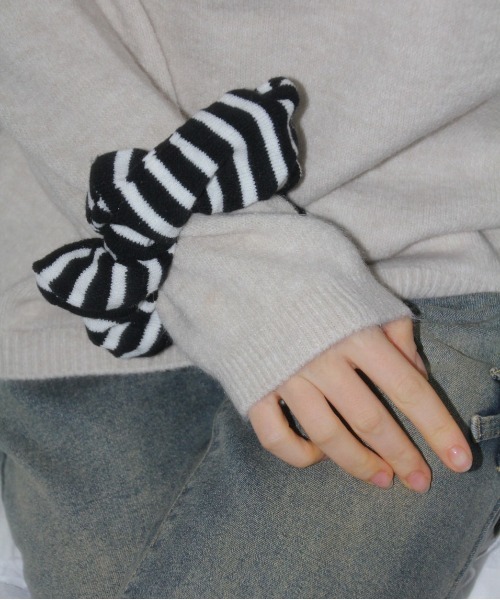 IMARI（イマリ）の「【 IMARI / イマリ 】 ボリューム ニット ストライプ シュシュ_（シュシュ・レディース・ブルー/グレー/ホワイト/ブラウン/ピンク・FREE）」の12枚目の写真