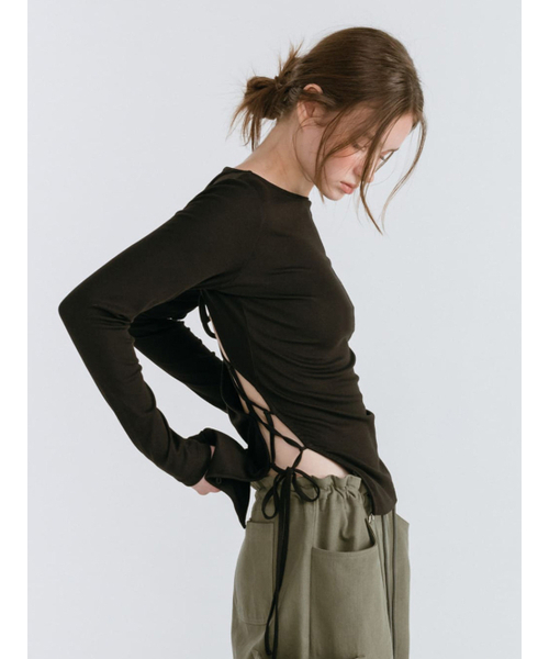 MOIFAIRE(モイフェア)の「BACKLESS STRAP T-SHIRT / BLACK(Tシャツ/カットソー・レディース・その他・ONE SIZE)」の1枚目の写真