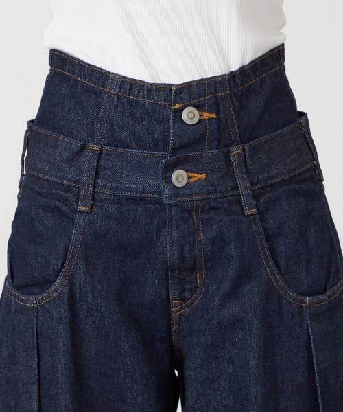 SOMETHING(サムシング)の「【GISELe 4月号掲載】atelier SOMETHING DOUBLE BELT WIDE PANTS/ダブルベルトワイドパンツ(デニムパンツ・レディース・インディゴブルー/ライトインディゴブルー・MEDIUM/SMALL)」の7枚目の写真