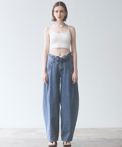 SOMETHING(サムシング)の「【GISELe 4月号掲載】atelier SOMETHING DOUBLE BELT WIDE PANTS/ダブルベルトワイドパンツ(デニムパンツ・レディース・インディゴブルー/ライトインディゴブルー・MEDIUM/SMALL)」の16枚目の写真