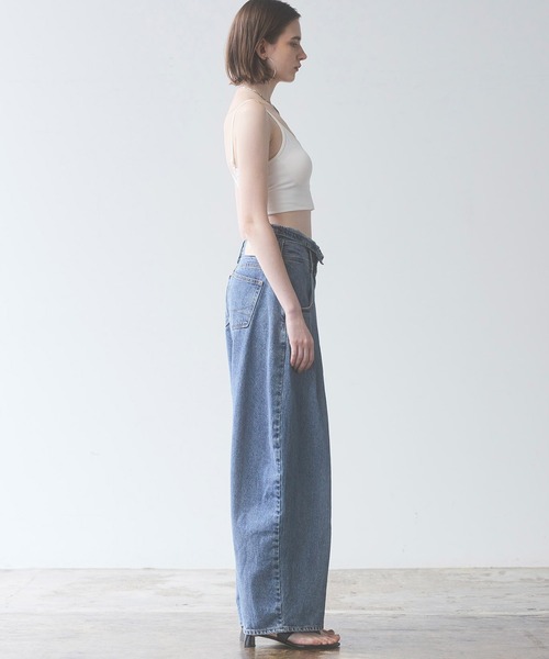 SOMETHING(サムシング)の「【GISELe 4月号掲載】atelier SOMETHING DOUBLE BELT WIDE PANTS/ダブルベルトワイドパンツ(デニムパンツ・レディース・インディゴブルー/ライトインディゴブルー・MEDIUM/SMALL)」の19枚目の写真