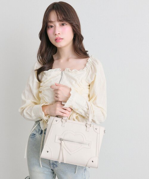 OLIVE des OLIVE（オリーブデオリーブ）の「ハートスタッズバッグ（トートバッグ・レディース・ピンク/ブラック/アイボリー/ベージュ・FREE）」の6枚目の写真