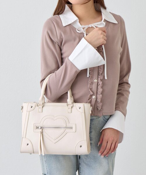 OLIVE des OLIVE（オリーブデオリーブ）の「ハートスタッズバッグ（トートバッグ・レディース・ピンク/ブラック/アイボリー/ベージュ・FREE）」の9枚目の写真