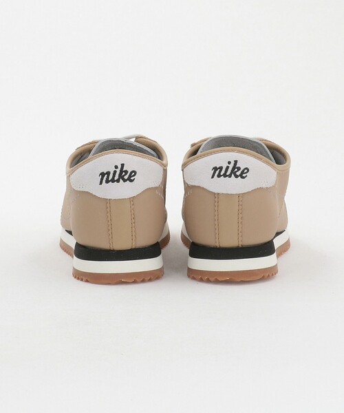 NIKE(ナイキ)の「<NIKE>コルテッツ レザー スニーカー(スニーカー・レディース・オフホワイト/ベージュ・23cm/25cm/24cm/23.5cm/22.5cm/24.5cm)」の12枚目の写真