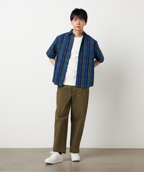COMME CA ISM(コムサイズム)の「コットンストレッチツイル ノータックワイドテーパードパンツ(その他パンツ・メンズ・ベージュ/カーキ・LARGE/MEDIUM/SMALL)」の4枚目の写真