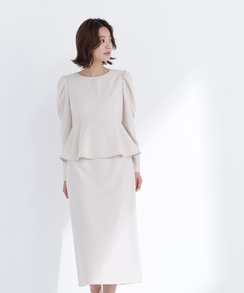 NATURAL BEAUTY BASIC（ナチュラルビューティーベーシック）の「◇ラインパールペプラムワンピース（ワンピース・レディース・グレー/ベージュ/ネイビー・MEDIUM/P/S）」の3枚目の写真