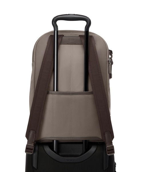 TUMI（トゥミ）の「HARRISON 「ウォレン」バックパック（A4/PC15インチまで対応）（バックパック/リュック・メンズ・ベージュ系その他・FREE）」の4枚目の写真