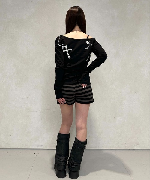 sedacle girl(セダクルガール)の「アシメオフショルプリントロンT(Tシャツ/カットソー・レディース・ブラック/グレー・SMALL/MEDIUM)」の14枚目の写真