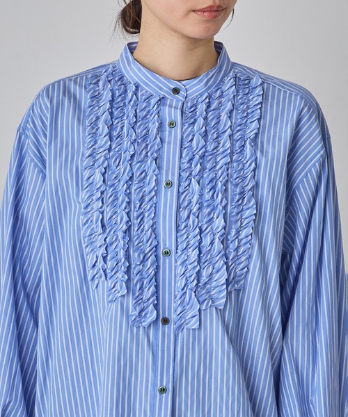 hunch（ハンチ）の「スラブ/デニム ストライプフリルシャツ（シャツ/ブラウス・レディース・ホワイト×ブルー/オフホワイト/ネイビー・FREE）」の15枚目の写真