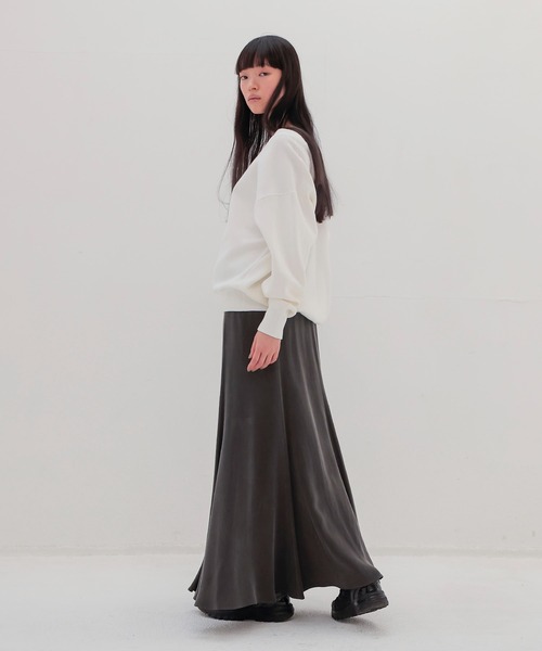 DRESSLAVE(ドレスレイブ)の「double vneck knit trainer(ダブルVネックニットトレーナー)(ニット/セーター・レディース・ホワイト/グレー・38)」の9枚目の写真